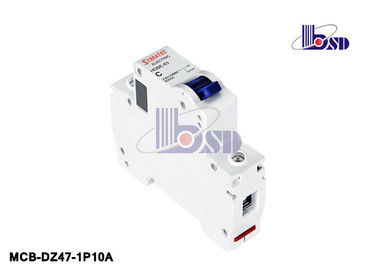 Shockproof Plastic 10 Amp Single Pole Circuit Breaker Short Circuit Protection